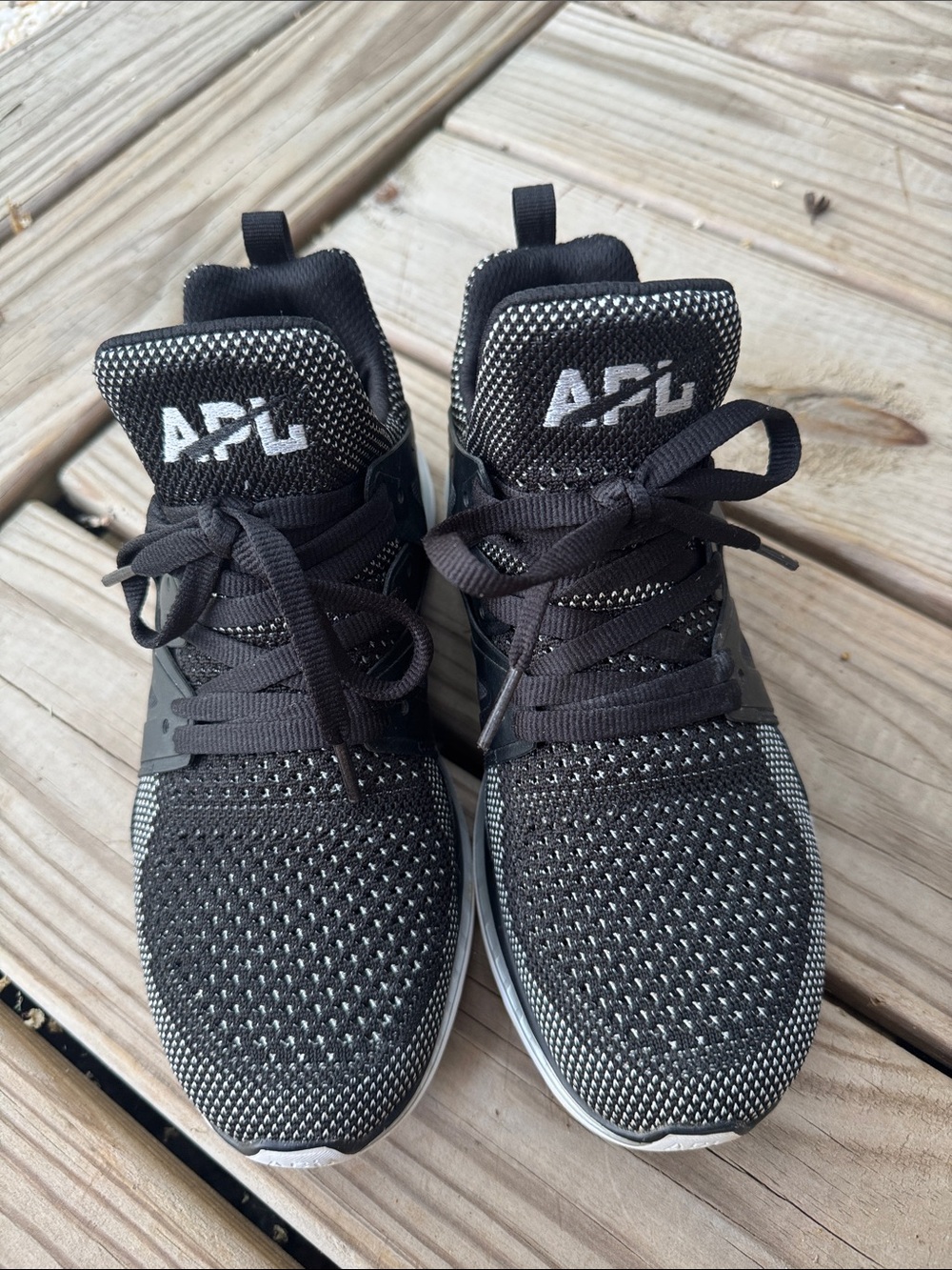 APL Propelium women’s Sneakers - Black & White size 7.5